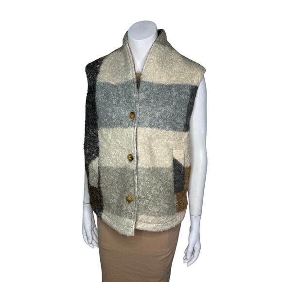 Blank NYC Jackets & Blazers - Blank NYC Vest Women’s Large Faux Shearling Colorblock Button Front CozyWoolLook